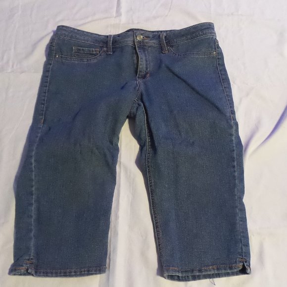 Dots Womens jeans size 17 Modern Crop 4 pocket - Picture 1 of 2